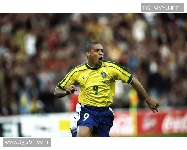 政治与足球明星的交集与影响力探讨 政治与足球明星的交集与影响力探讨