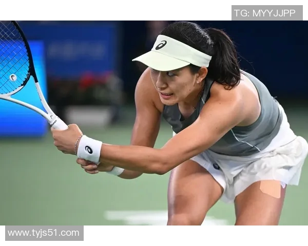 武汉网球队的灵活性揭秘:网球巨献背后的训练与策略探讨 武汉网球队的灵活性揭秘:网球巨献背后的训练与策略探讨