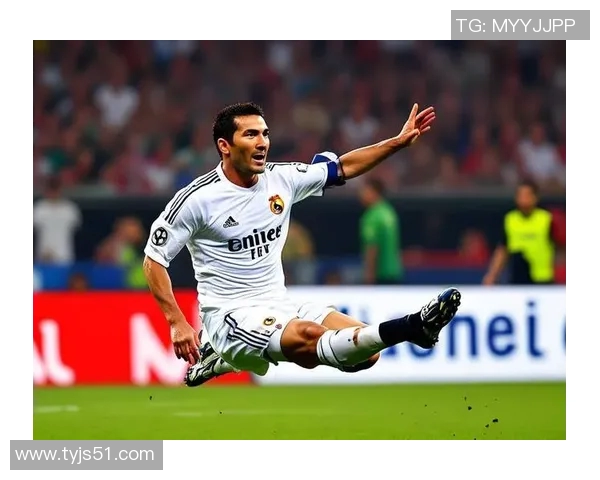 白色球服下的足球明星们如何在绿茵场上书写传奇与荣耀 白色球服下的足球明星们如何在绿茵场上书写传奇与荣耀