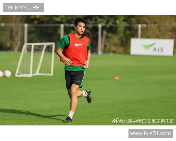 杨帆足球篮球:探索运动的魅力与团队精神的完美结合 杨帆足球篮球:探索运动的魅力与团队精神的完美结合